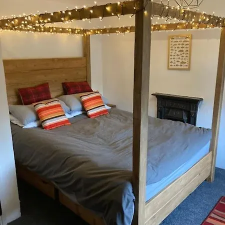 Leven's Rest - 2 Bed Maisonette Apartment *
