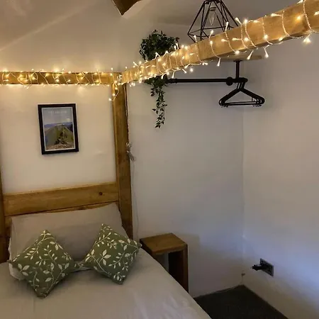Leven's Rest - 2 Bed Maisonette Apartment *
