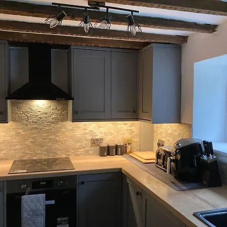 Leven's Rest - 2 Bed Maisonette Apartment Backbarrow